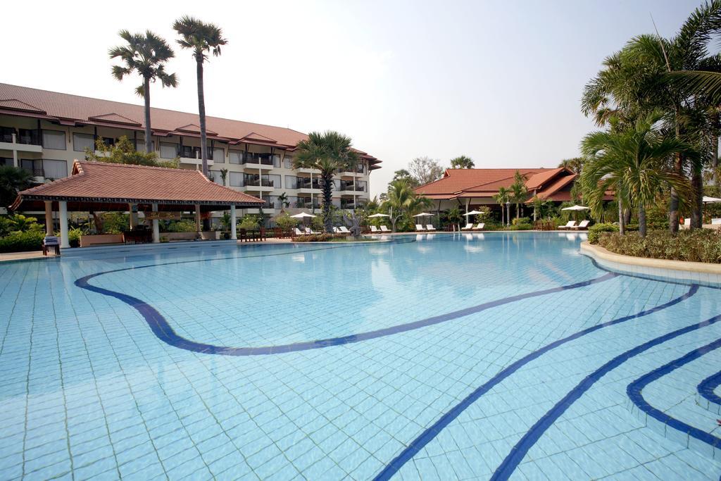 Palace Residence & Villa Siem Reap Exterior photo