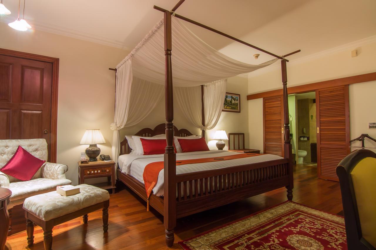 Palace Residence & Villa Siem Reap Exterior photo