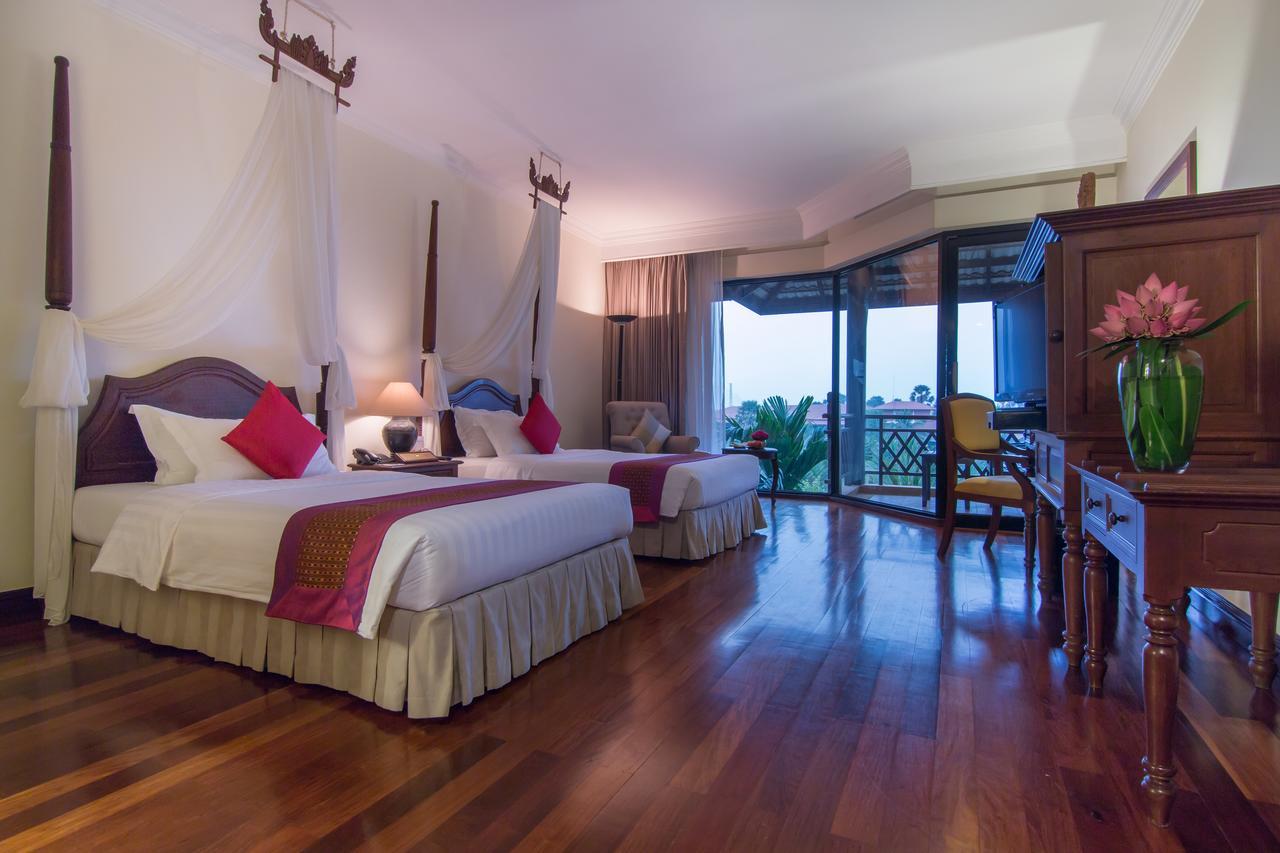 Palace Residence & Villa Siem Reap Exterior photo