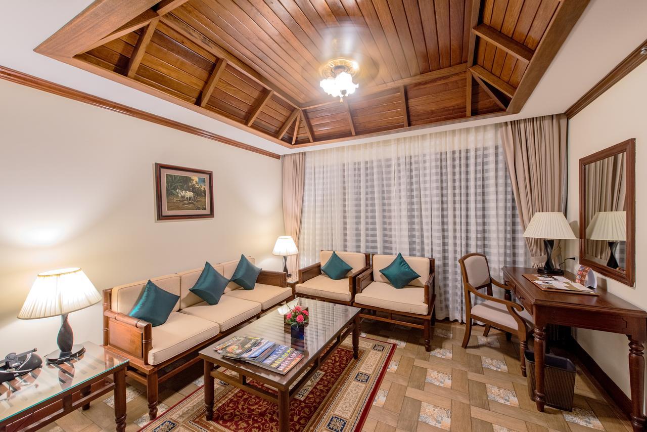 Palace Residence & Villa Siem Reap Exterior photo